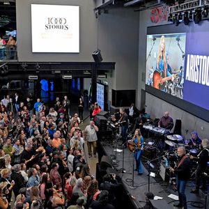 1381723209.jpg 1381723209.jpg