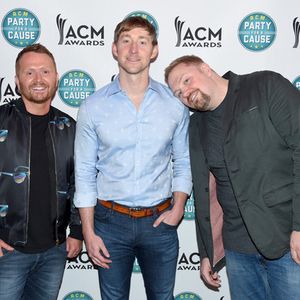 945986194.jpg 945986194.jpg