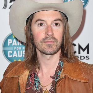 946003430.jpg 946003430.jpg