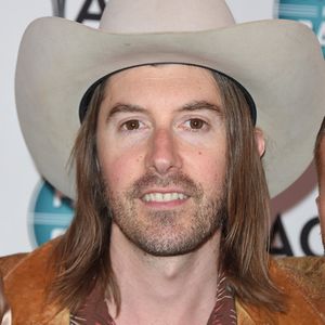 946003440.jpg 946003440.jpg