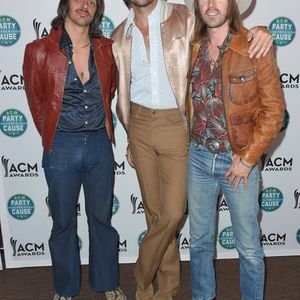 946007828.jpg 946007828.jpg