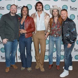 946007830.jpg 946007830.jpg