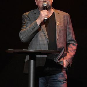 946103428.jpg 946103428.jpg