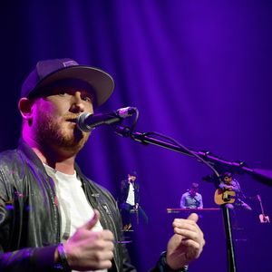 946104216.jpg 946104216.jpg