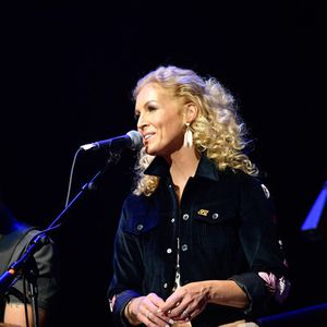 946104246.jpg 946104246.jpg