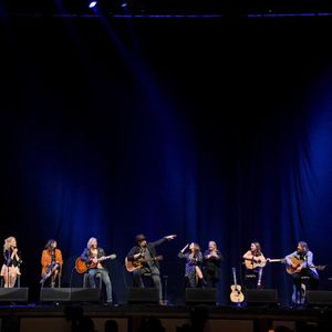 946104338.jpg 946104338.jpg