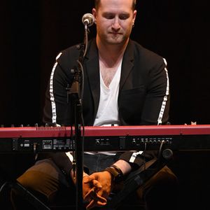 946104464.jpg 946104464.jpg