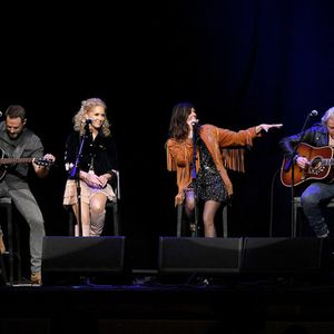 946104560.jpg 946104560.jpg