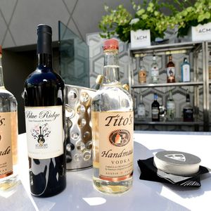 946293404.jpg 946293404.jpg