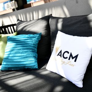 946293480.jpg 946293480.jpg