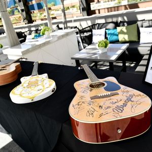 946293528.jpg 946293528.jpg