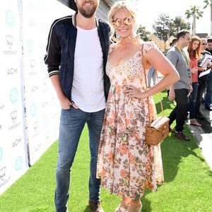 946293916.jpg 946293916.jpg