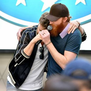 946325840.jpg 946325840.jpg