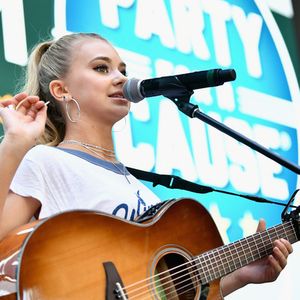 946326056.jpg 946326056.jpg