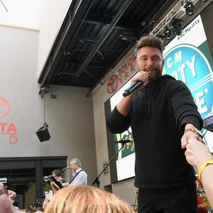 946326472.jpg 946326472.jpg