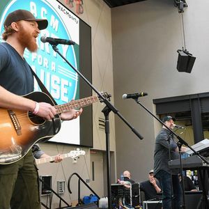 946329384.jpg 946329384.jpg