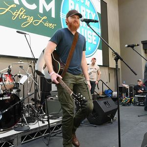 946329404.jpg 946329404.jpg