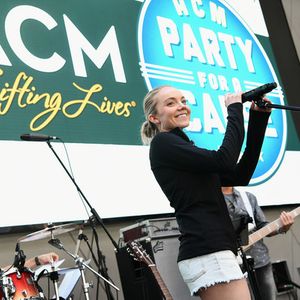 946330074.jpg 946330074.jpg