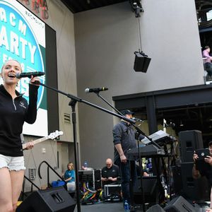 946330154.jpg 946330154.jpg