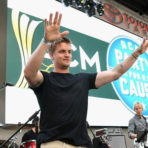 946330848.jpg 946330848.jpg