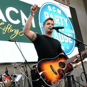 946330866.jpg 946330866.jpg