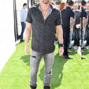 946330936.jpg 946330936.jpg