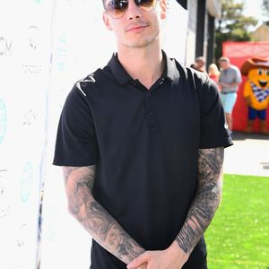 946330966.jpg 946330966.jpg