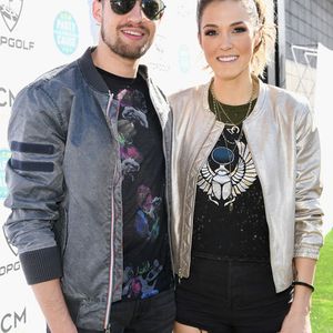 946333230.jpg 946333230.jpg