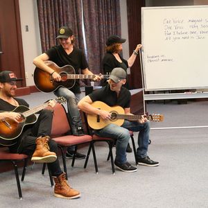 974413752.jpg 974413752.jpg