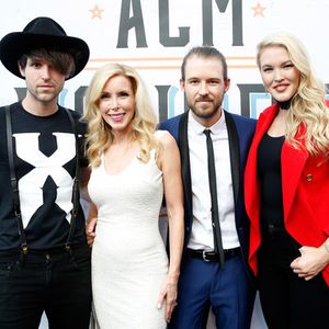 597999558.jpg 597999558.jpg