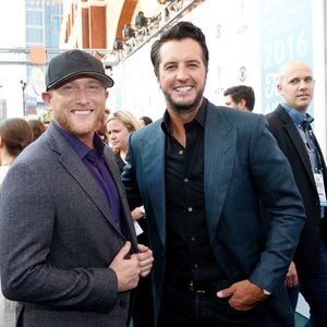 597999246.jpg 597999246.jpg