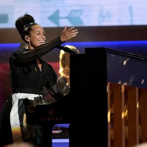 598011040.jpg 598011040.jpg