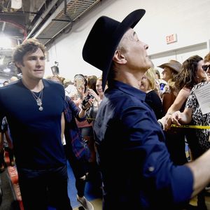 470275006.jpg 470275006.jpg