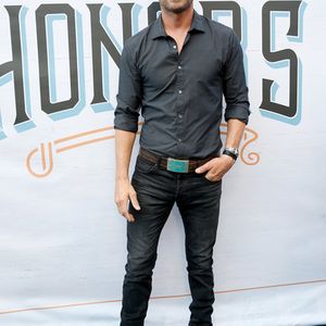 597999106.jpg 597999106.jpg