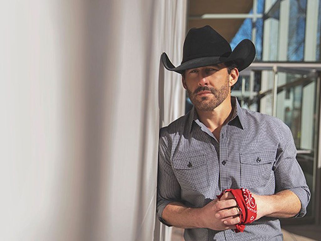 [BMI] Hitmaker Aaron Watson Celebrates 20 Years of Making — and ...