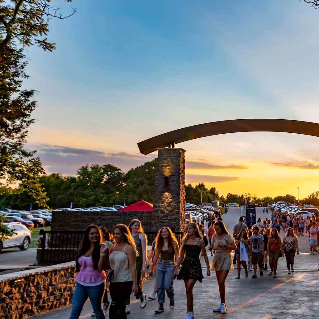 Live - First Bank Amphitheater