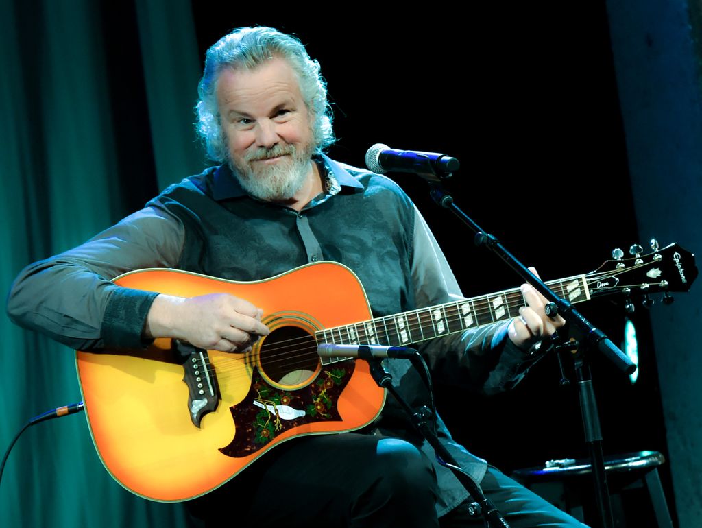 Why Robert Earl Keen Is Hosting an Americana Podcast