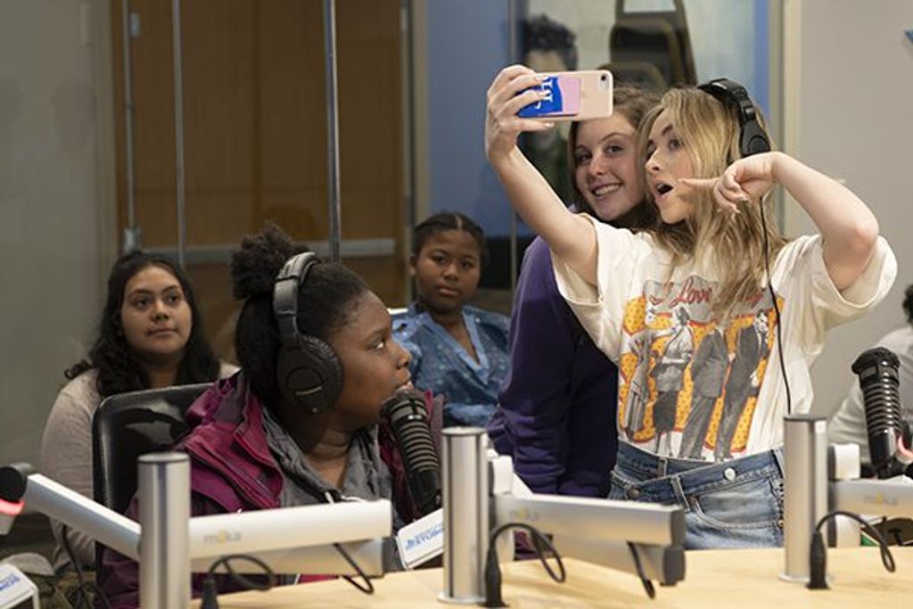 Childrens National Patient Teaches Sabrina Carpenter How To Floss!