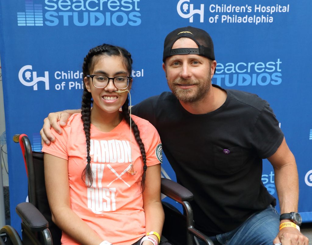 Dierks Bentley Plays Would You Rather at Childrens Hospital of Philadelphia