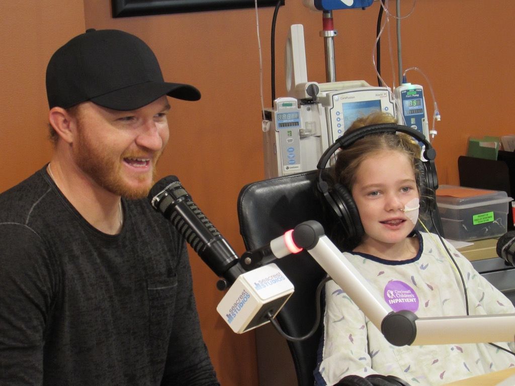 Eric Paslay Returns To Seacrest Studios Cincinnati