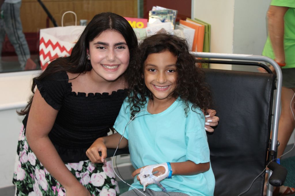 Actress & Singer, Seanna Pereira Makes a Special Visit to Seacrest Studios in Atlanta