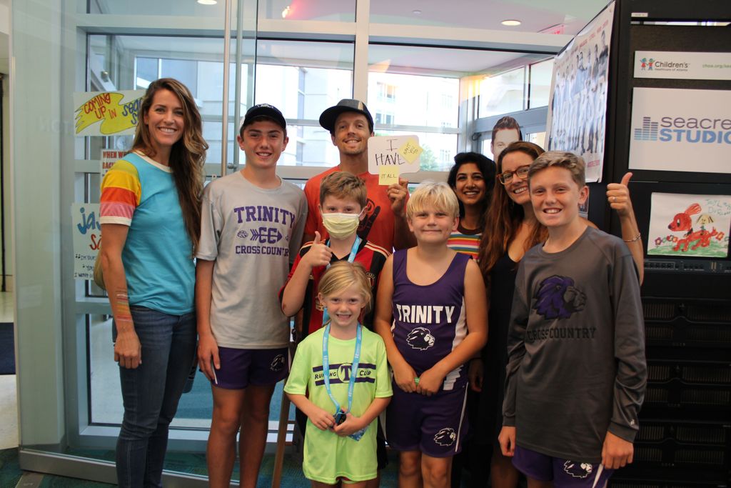 Jason Mraz Performs "Have It All" for Patients at Children's Healthcare of Atlanta!