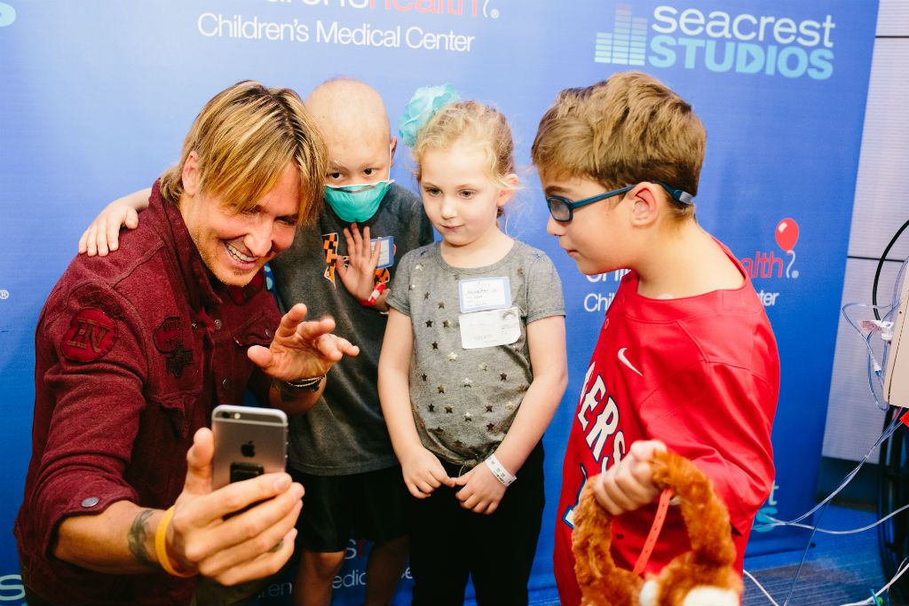 Keith Urban Makes New Friends In Seacrest Studios Dallas