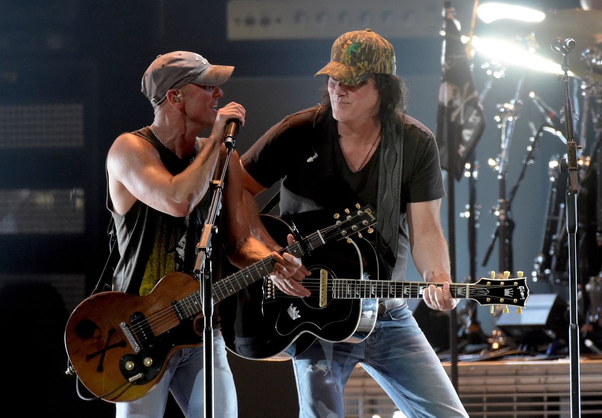 2018 dlm congrats on album.JPG 2018 dlm congrats on album.JPG