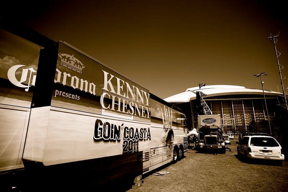 goin costal tour bus goin costal tour bus