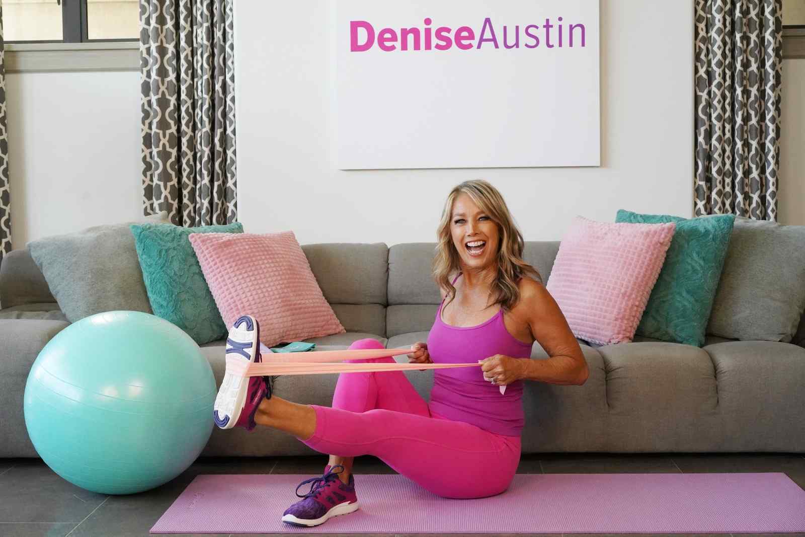 10-Minute Trim & Tone with Ball and Bands!