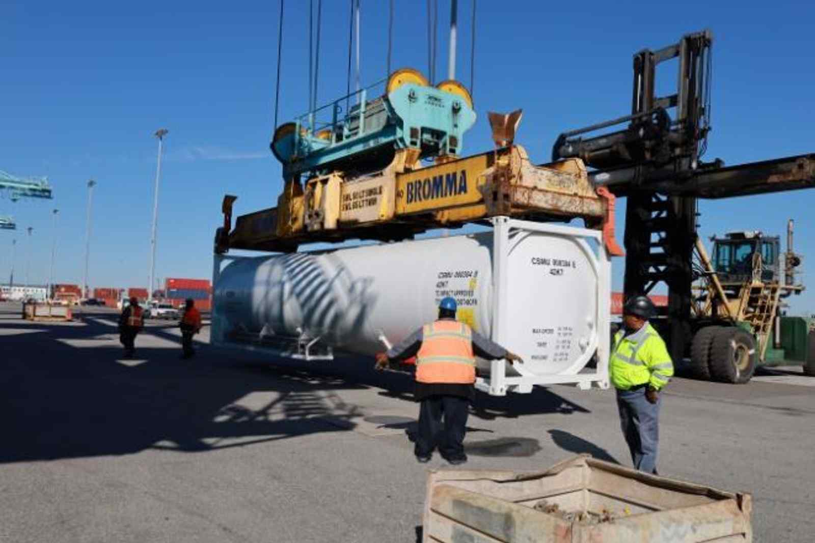 JAXPORT partners support continued growth of LNG as a clean marine fuel