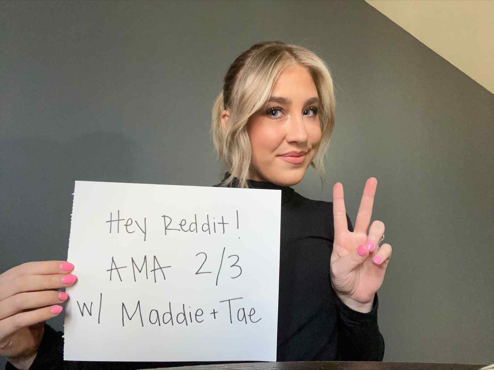 TONIGHT! Join Maddie on Reddit for an AMA (Ask Me Anything) at 5pm CT  - https://www.reddit.com/r/Music/