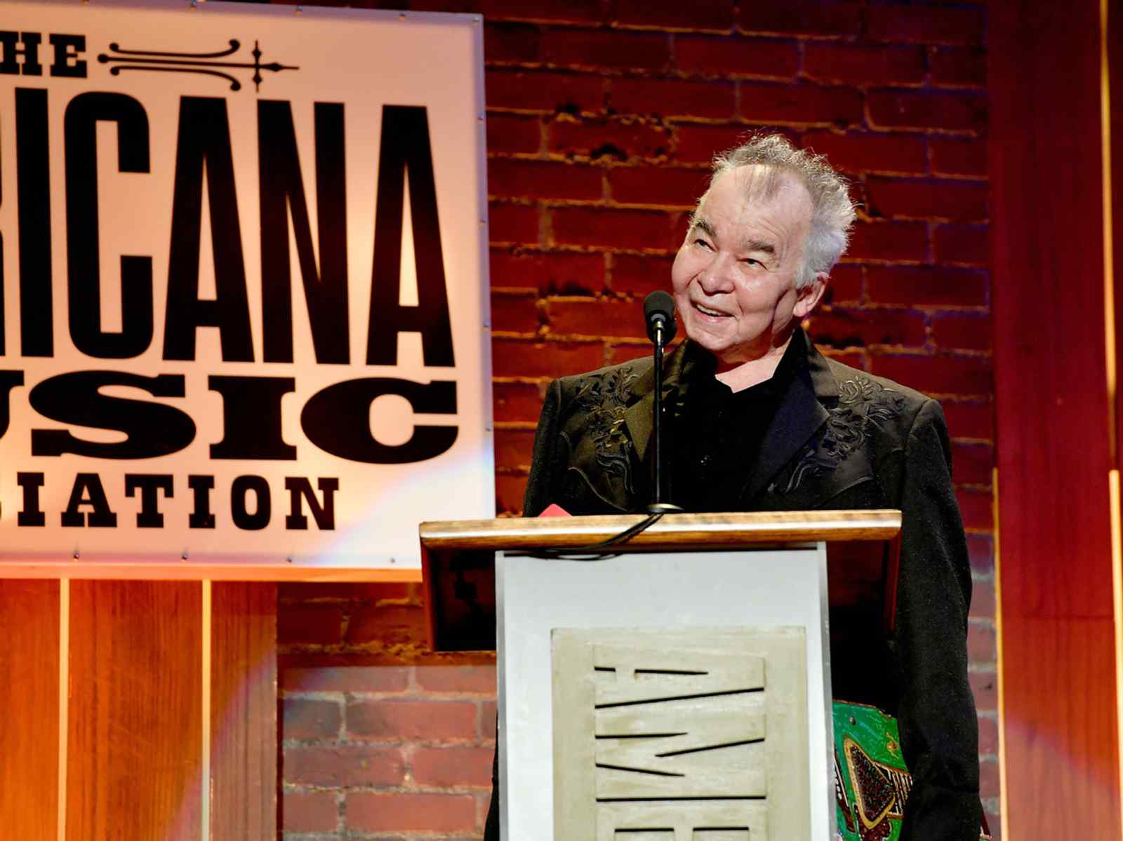 Prine Wins Artist of the Year at 2018 Americana Music Awards!