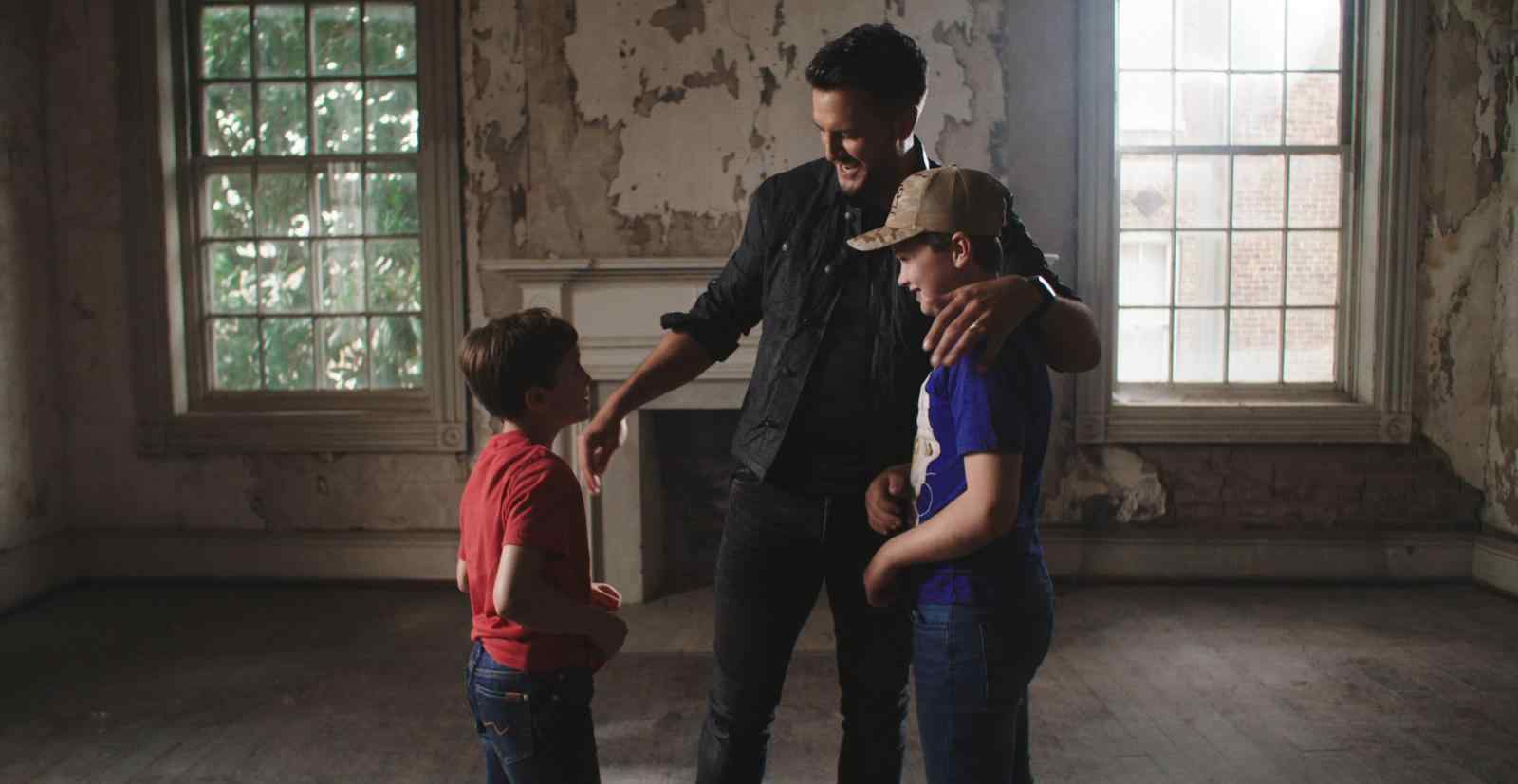 LUKE BRYAN DELIVERS NEW SONG & VIDEO TODAY